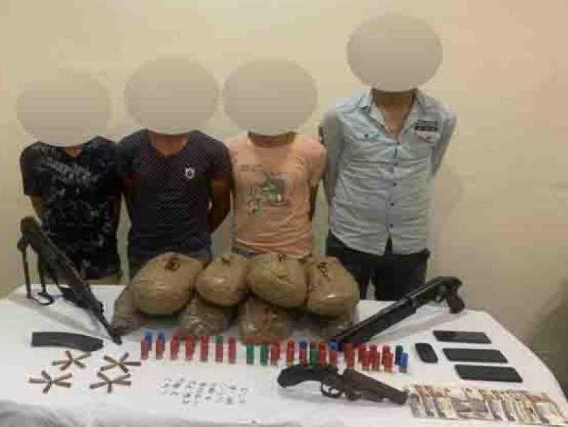 ضبط 4 عناصر إجرامية خطرة بحوزتهم أسلحة ومخدرات في بحيرة المنزلة