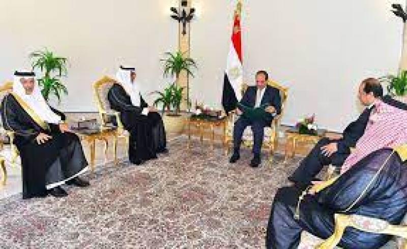 الرئيس السيسي مع  الأمير فيصل بن فرحان