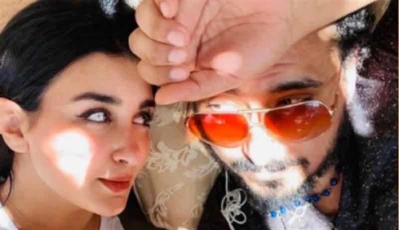 إسلام حافظ يعلن خطبته على چيهان خليل