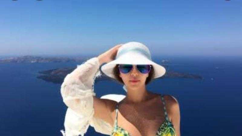 بإطلالة مثيرة.. ميريام فارس تنشر صورها بـ«المايوه»