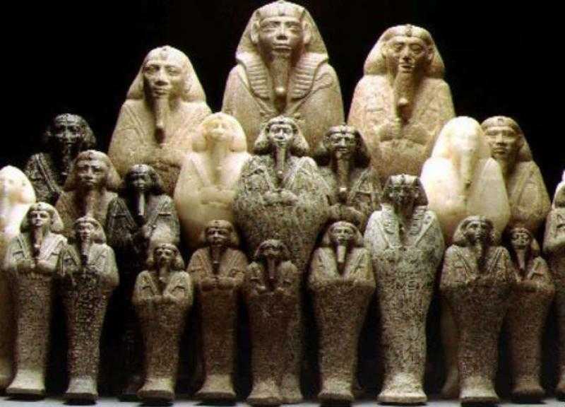 حبس القائم على إدارة صفحات لبيع قطع أثرية للنصب على المواطنين  4 أيام