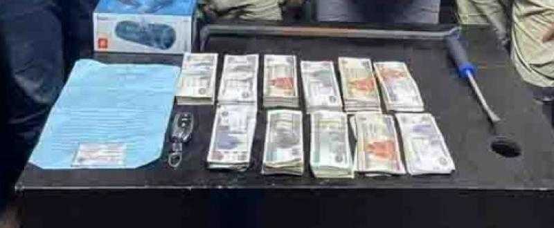 ضبط المتهمين بسرقة أموال من شقة أجنبي في الساحل