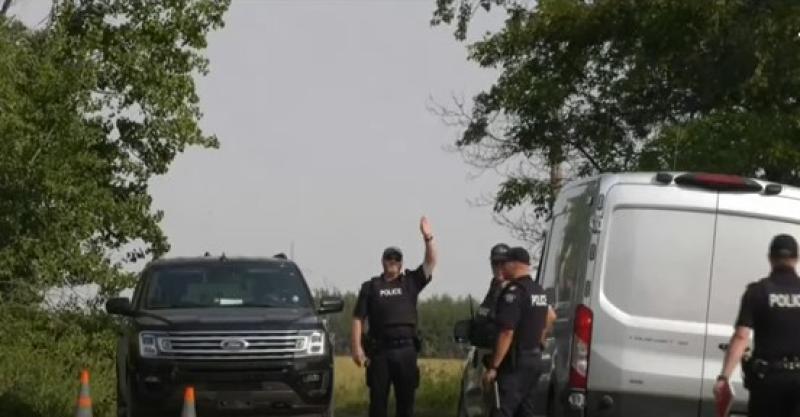 شاهد .. لحظة مقتل وإصابة 25 شخصًا طعنا في كندا