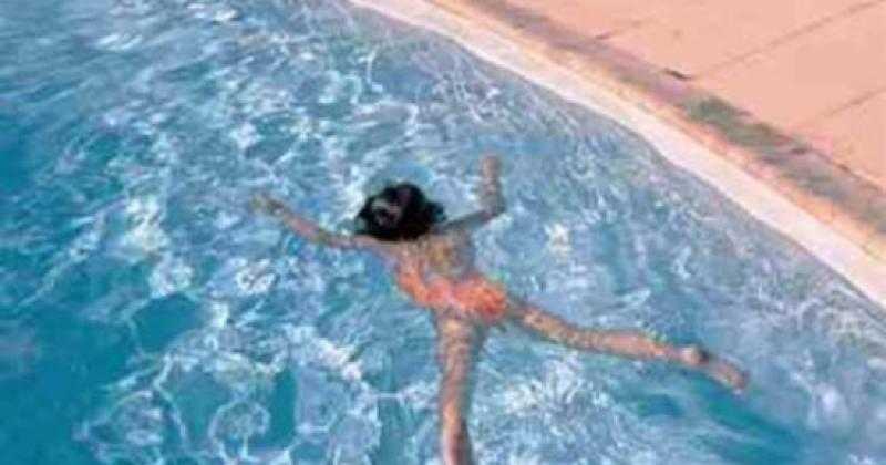 التحقيق في مصرع طفلة غرقا داخل حمام سباحة نادي السكة الحديد بمدينة نصر