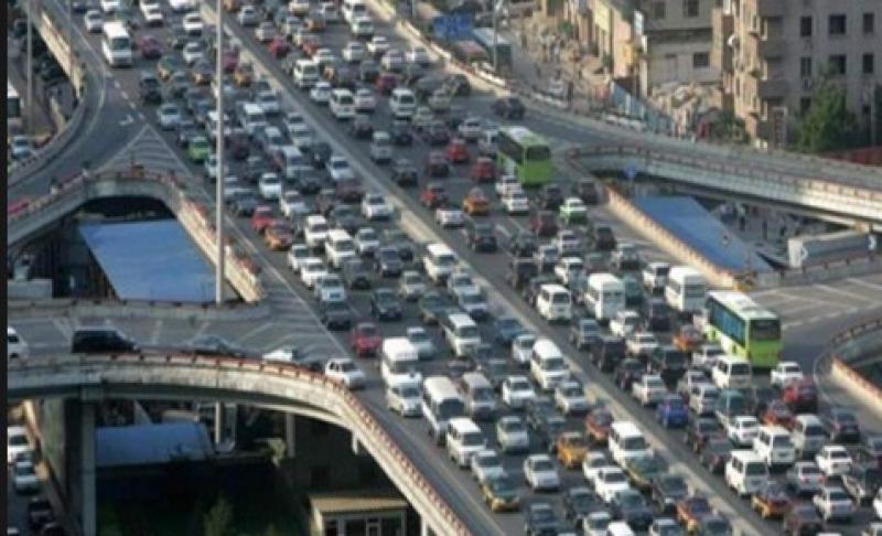 قبل مغادرة منزلك.. تعرف على الحالة المرورية اليوم بشوارع القاهرة والجيزة