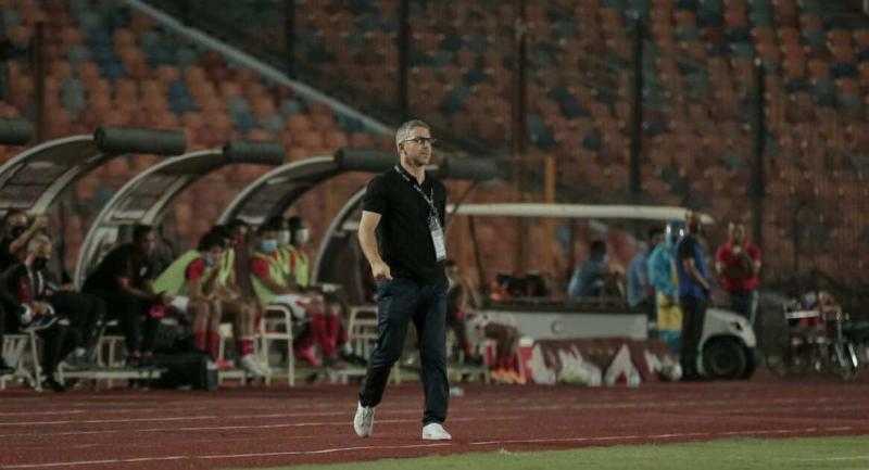 اليوناني بابافاسيليو يقترب من القيادة الفنية لأحد اندية الدوري المصري.. تعرف عليه