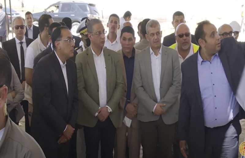 شاهد.. مدبولي يتفقد أعمال توسعات محطة تنقية مياه الشرب بالعزب الجديدة «فيديو»