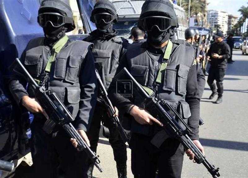 ضبط 111 متهم بحوزتهم 27 قطعة سلاح ناري