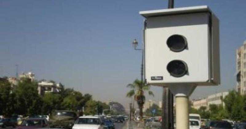 رادار المرور يرصد 38 ألف سيارة تسير بسرعة جنونية