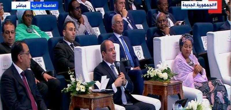 السيسي: حياة كريمة تساهم في تحسين حياة 60 مليون شخص - فيديو