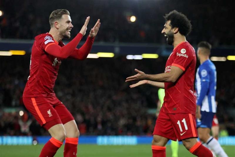 بصحبة صلاح.. ليفربول يتجول بمدينة نابولي وسط حراسة مشددة