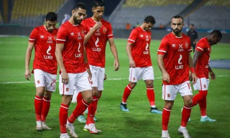 قرار جديد من الأهلي بسبب لاعبه