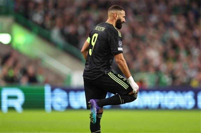 بعد الإصابة.. تعرف على المباريات التي سيغيب عنها كريم بنزيما