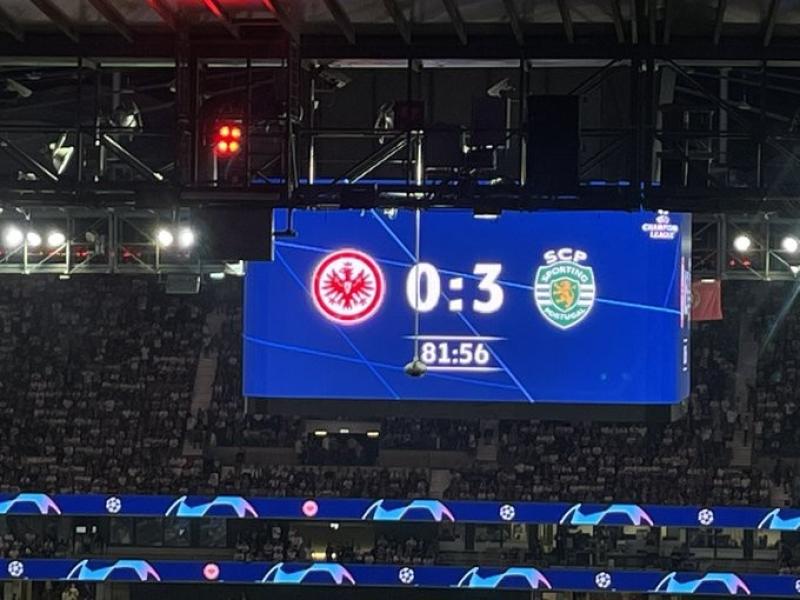 سبورتنج لشبونة يفوز على فرانكفورت بثلاثية في دوري أبطال أوروبا