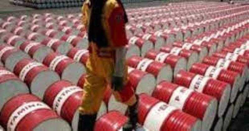 «العراق» يرجح استمرار أسعار النفط بمعدل يتجاوز 75 دولار للبرميل لـ 10 أعوام