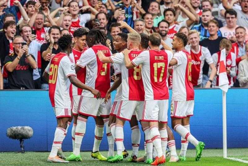 ألكمار يحرم أيندهوفن من استعادة صدارة الدوري الهولندي