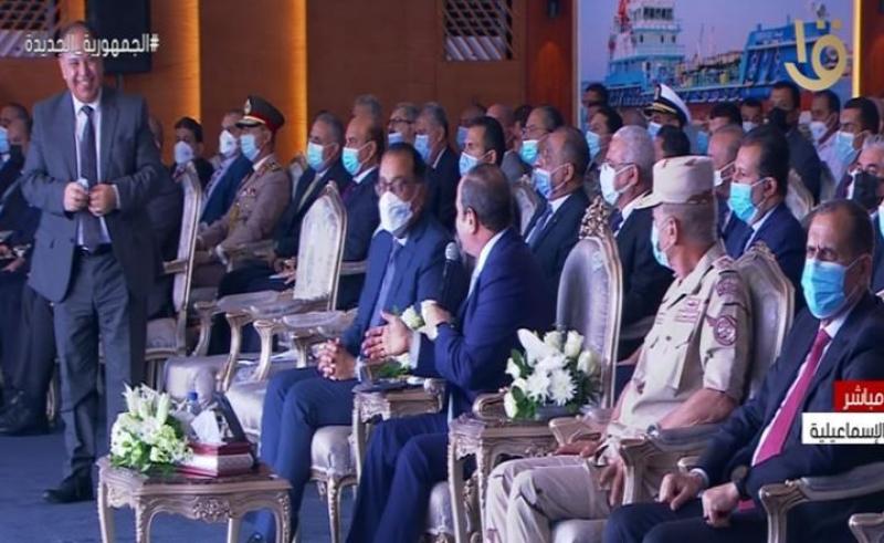 السيسي عن وزير المالية: «حاجة صعبة»