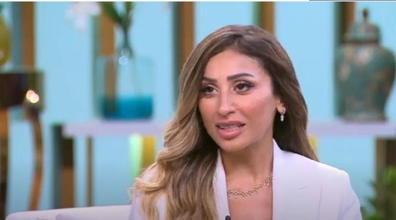 دينا الشربيني تصرخ على الهواء: اتحرش بيا ولمسني في المكان دا «فيديو»