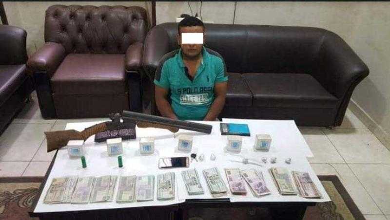 السجن المشدد والغرامة لسائق بتهمة ترويج الهيروين فى الدرب الأحمر