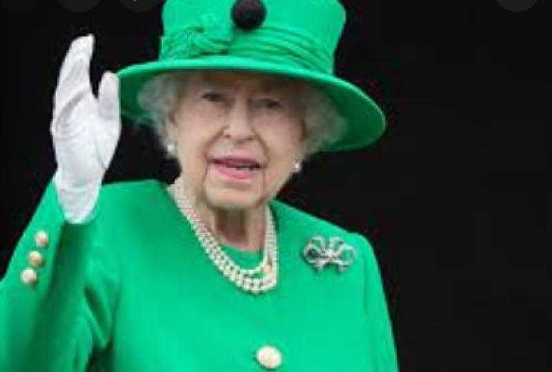 لن تصدق.. هذا المرض الخطير تسبب في وفاة الملكة إليزابيث | شاهد