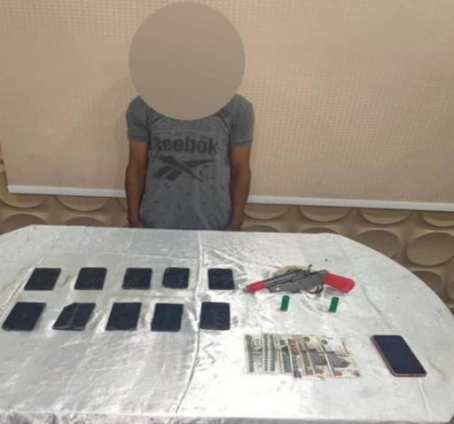 ضبط تاجري مخدرات بحوزتهما 2 كليو حشيش بعين شمس
