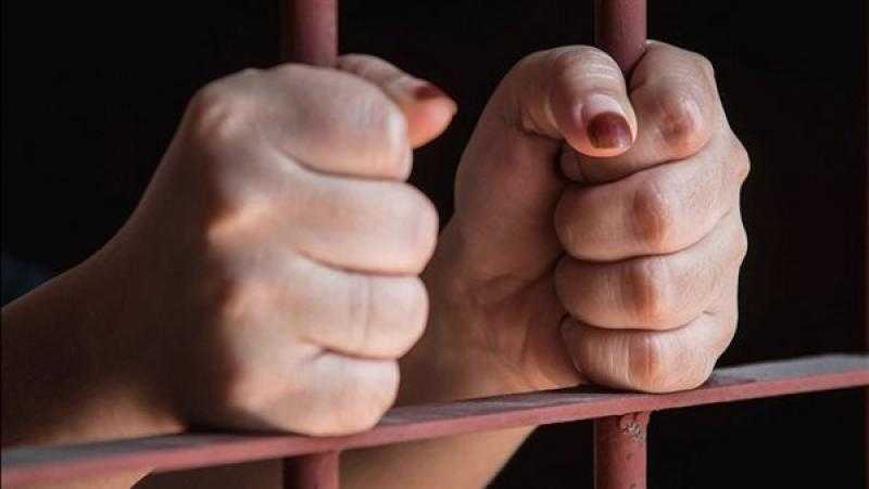 لقيامه بإيحاءات جنسية ..طالبة جامعية تتهم جارها بمضايقتها من نافذة شقته في الهرم