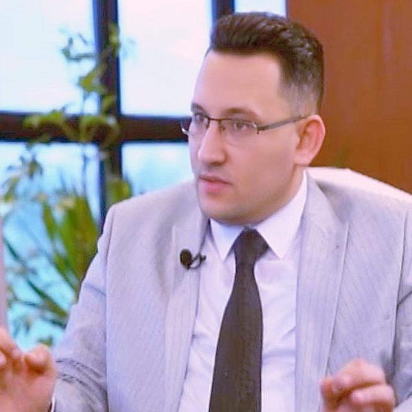 أشرف غراب الخبير الاقتصادي 