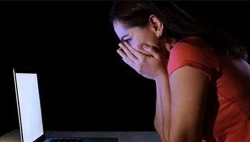 القبض على عامل دليفري بتهمة ابتزاز فتاة وتهديدها بالقاهرة