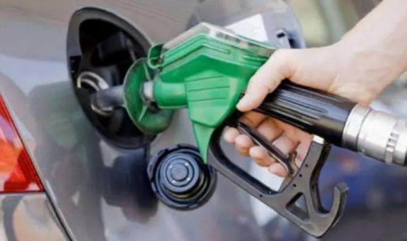 ضبط صاحب محطة وقود لقيامه بالتلاعب بماكينة البنزين بالقاهرة