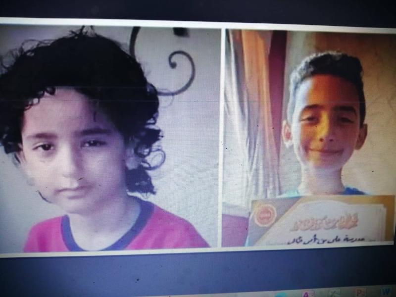 الطفلين 