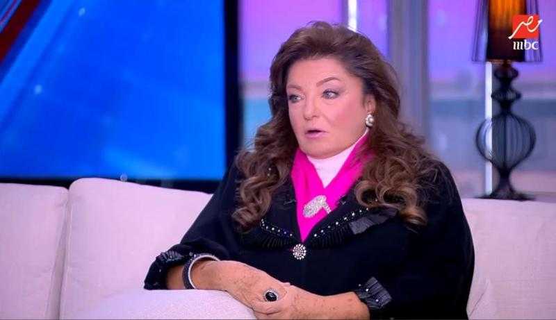 لا شيخ ولا غيره.. هدى رمزي: «متحجبتش والشعراوي لم يقنعني».. فيديو