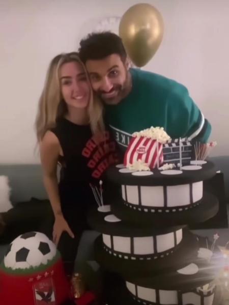 شاهد.. كيف احتفلت هنا الزاهد بعيد زواجها الـ3 مع أحمد فهمي؟