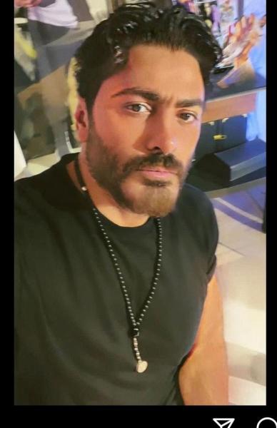 «ينفع طفلة عندها 31 سنة يا تمور».. هكذا ردت إحدى متابعات تامر حسني على طلبه