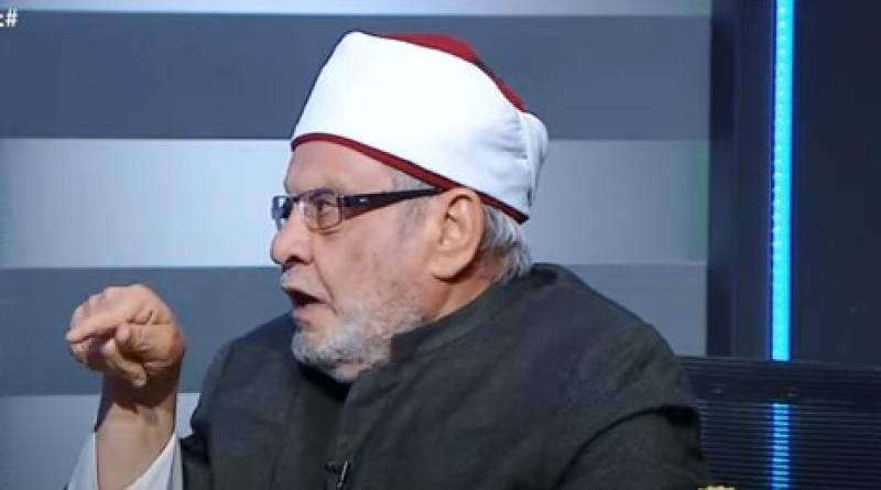 كريمة يوجه سؤالا ناريا لـ «الهلالي»: أمك كانت بشعرها أم متسترة؟