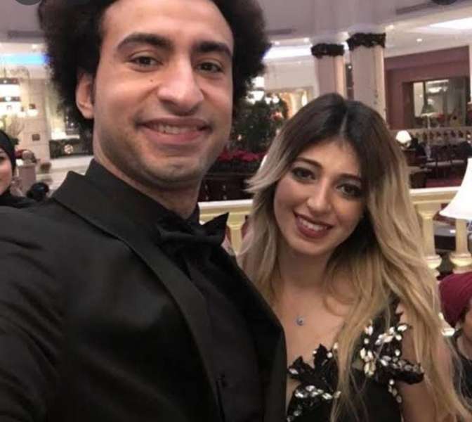 علي ربيع وزوجته الأولى 