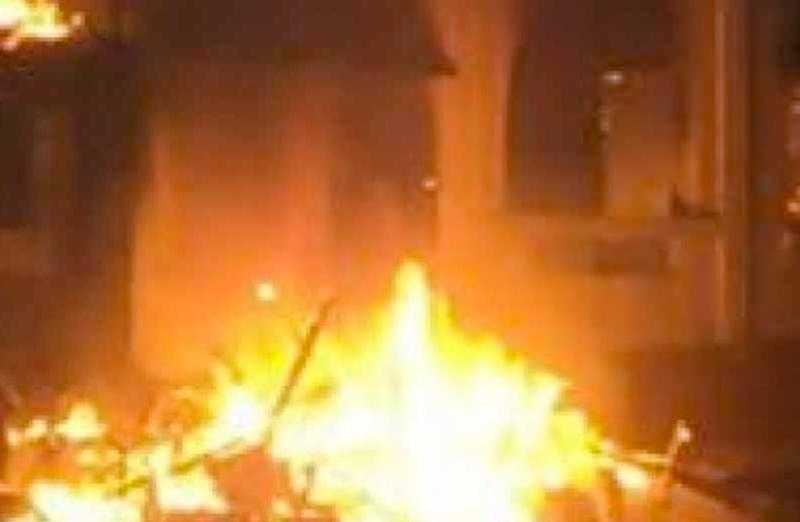 ومن الحب ما قتل.. شاب يشعل النار في منزل والديه بالدقهلية لفسخ خطوبته