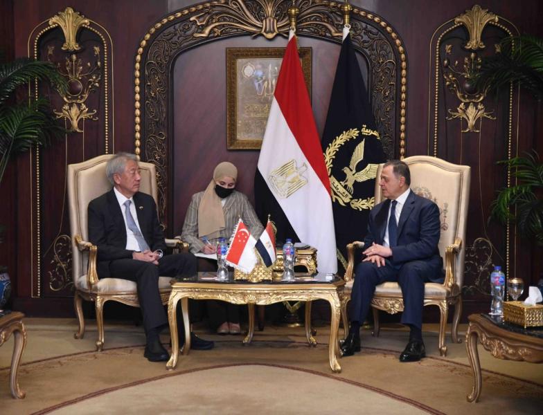 وزير الداخلية يستقبل المُنسق للأمن الوطنى بسنغافورة