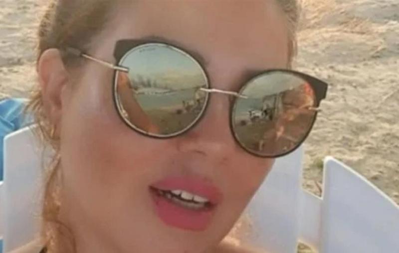 بإطلالة أنيقة رانيا فريد شوقي تثير إعجاب متابعيها