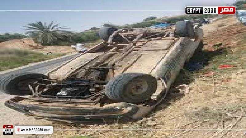 إصابة 9 مواطنين في انقلاب سيارة أجرة بطريق المطار بالغردقة