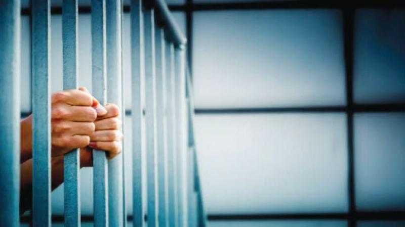 المشدد 15 عاما لعاطل قتل صديقه عن طريق الخطأ بشبرا الخيمة