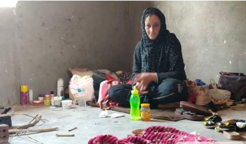 من نجمة شهيرة إلى متشردة.. مأساة بطلة مسلسل «الحاج متولي»