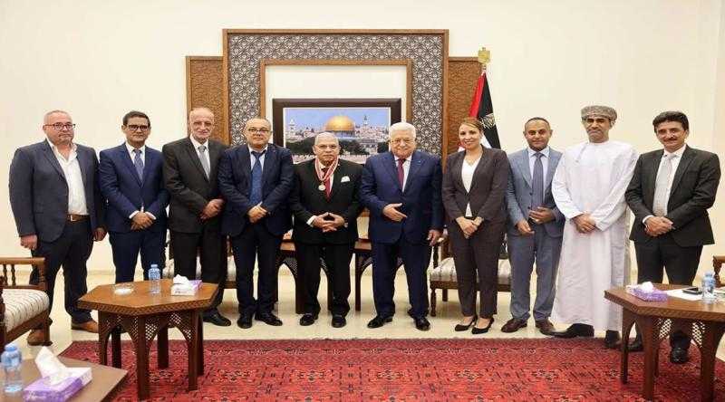 الرئيس الفلسطيني يطلق النسخة الثانية عشرة من معرض فلسطين الدولي للكتاب