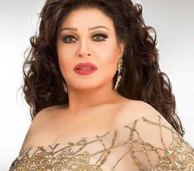 ” لساني بيقف لما بقرأ قرآن”.. فيفي عبده تكشف سبب اختفائها خلال الفترة الأخيرة