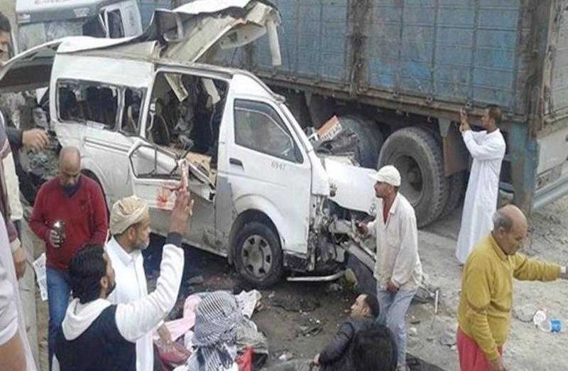 الدفاع المدني يستخرج جثة سائق وصديقه من أسفل سيارة نقل في حادث بالشرقية