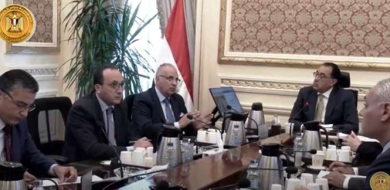 اجتماع رئيس الوزراء مع وزير الري