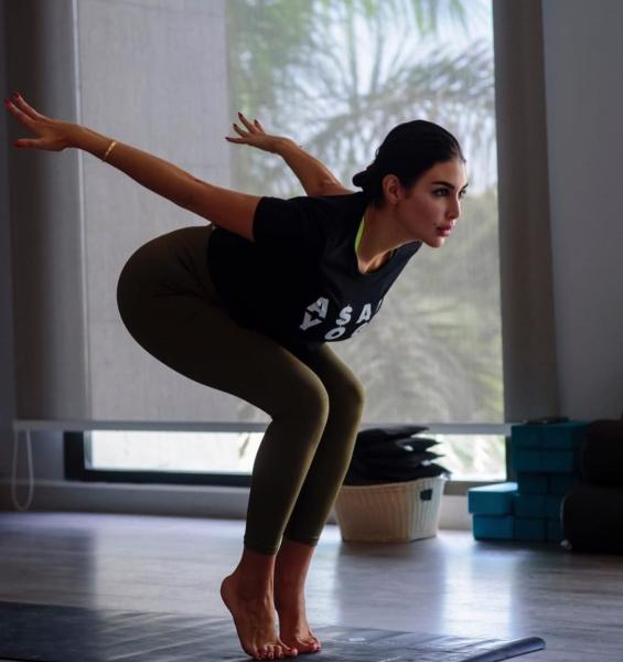 بملابس رياضية.. ياسمين صبري تشعل السوشيال ميديا بإطلالة مثيرة