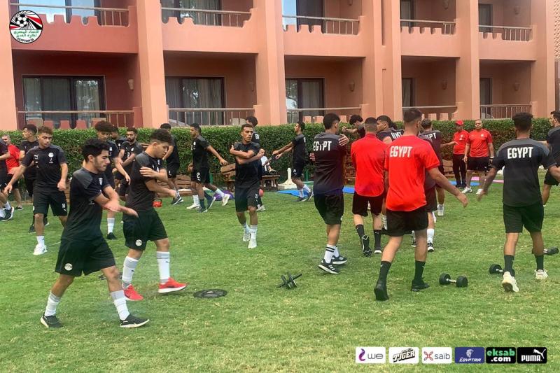 منتخب الشباب يخوض تدريباته على فترتين تحت قيادة محمود جابر 