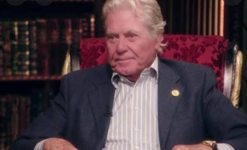 حسين فهمي متحدثًا عن علاقته بــ علي عبدالخالق: راضٍ بقضاء الله ومؤمن بأن الحزن لن يقلل آلامي