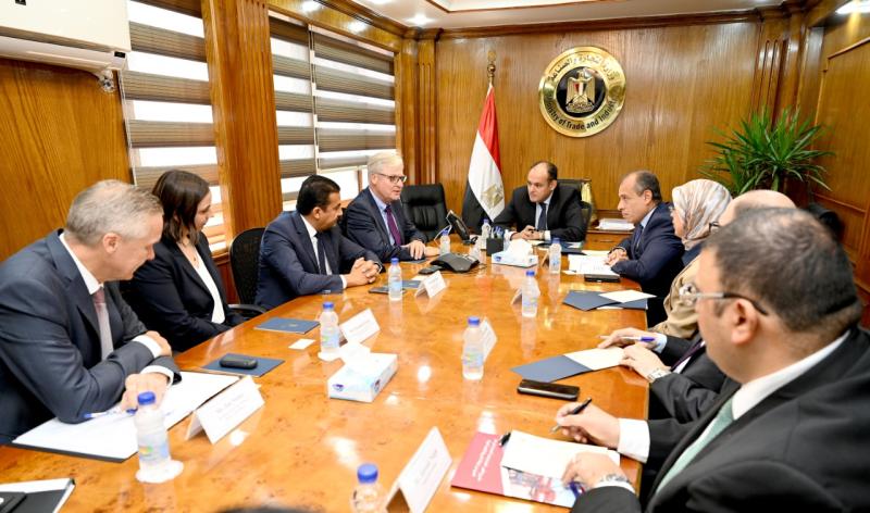 وزير الصناعة