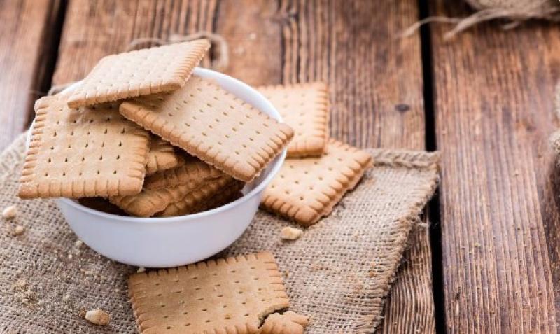 ضبط 131 ألف عبوة بسكويت أطفال فاسدة في البحيرة